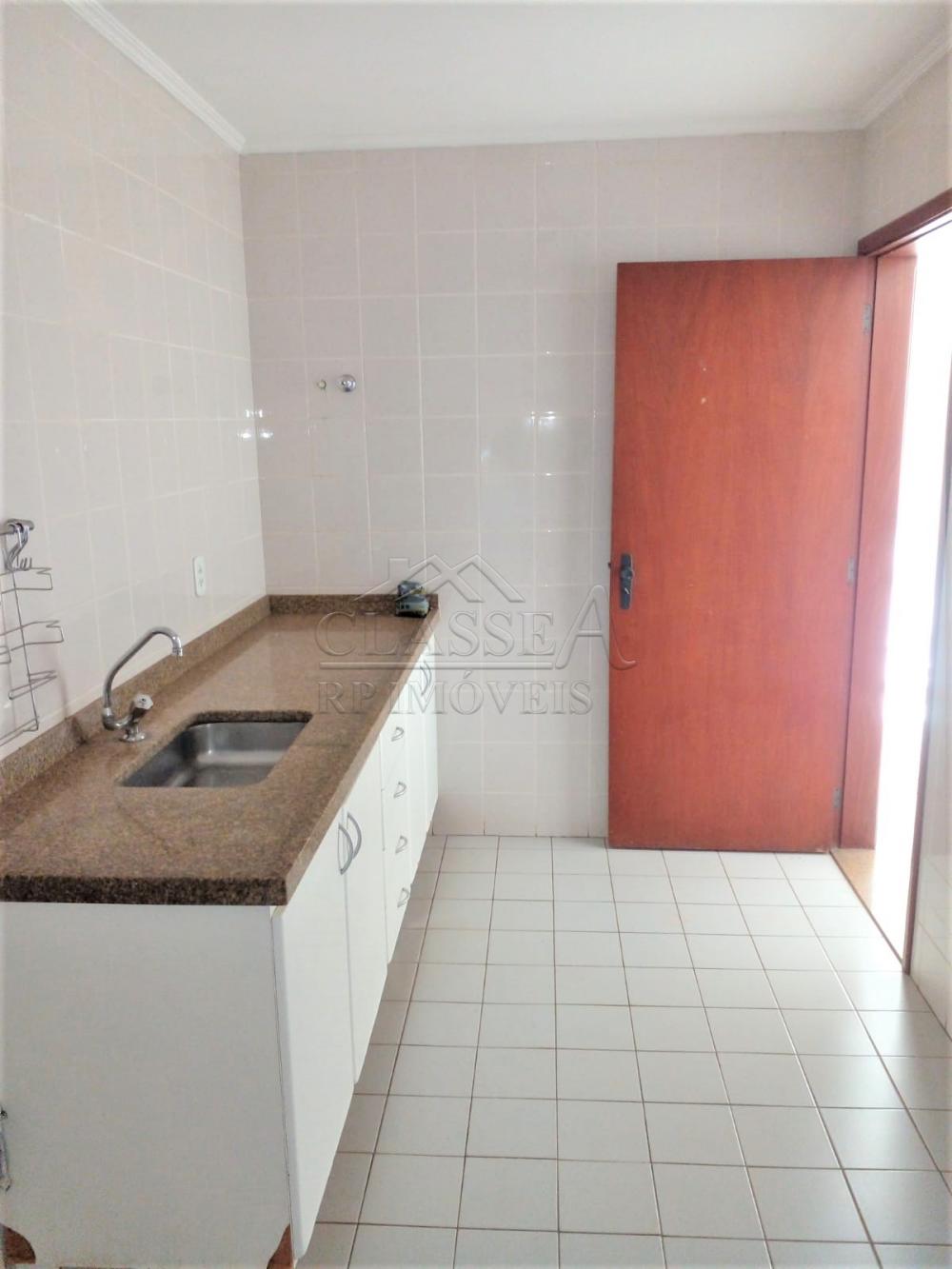 Alugar Apartamento / Padrão em Ribeirão Preto R$ 760,00 - Foto 4