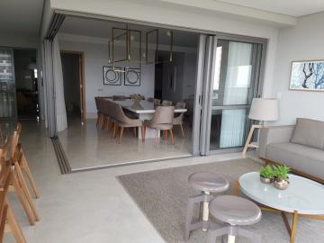 Alugar Apartamento / Padrão em Ribeirão Preto. apenas R$ 2.200.000,00