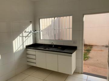 Alugar Casa / Padrão em Ribeirão Preto. apenas R$ 880,00