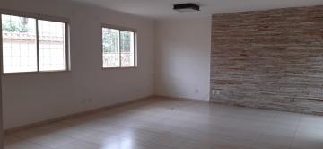 Alugar Casa / Padrão em Cravinhos. apenas R$ 530.000,00