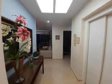 Alugar Apartamento / Padrão em Ribeirão Preto. apenas R$ 980.000,00