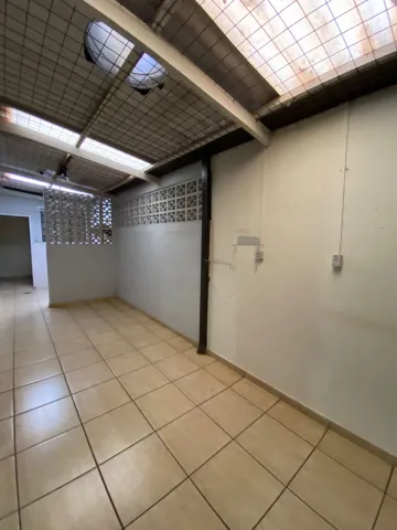 Alugar Casa / Padrão em Ribeirão Preto. apenas R$ 8.000,00